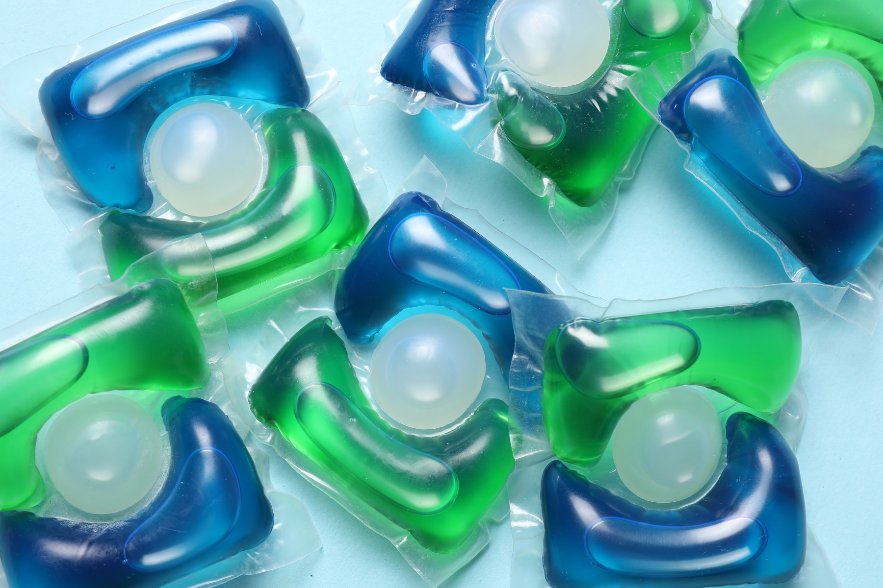 Lectrofluor Helps Laundry Pod Manufacturer Break the Cycle of Excessive Cleanings and Repairs