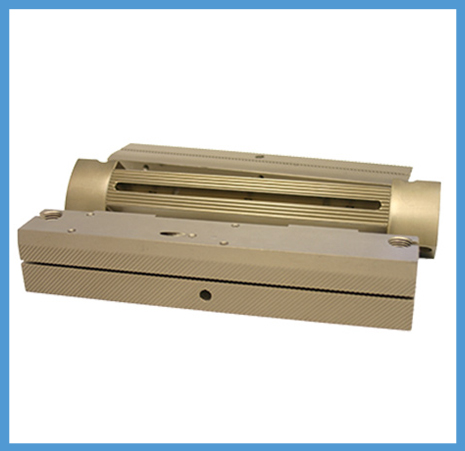 Sealing equipment benefits from the excellent release properties of 10K coatings, especially at high temperatures.